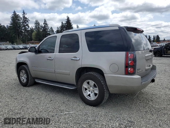 2009 GMC Yukon Denali z VIN 1GKFK03289R254554, wystawiony jako Copart lot #55094455 z przebiegiem 200 207 mil mil oraz Szkoda całkowita • Salvage title. Historia ofert i sprzedaży dostępna na DreamBid. Obrazek 2.