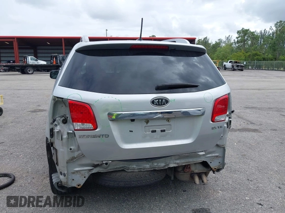 2012 Kia Sorento EX with VIN 5XYKUDA20CG206132, listed as a IAAI auction lot 42018015 with 138,158 mi miles. Bid and sale history available at carsss.com. Image 6.