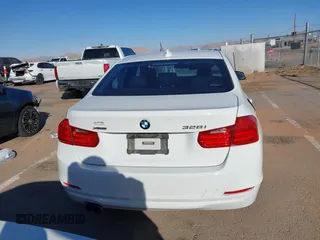 2013 BMW 3 Series 328i xDrive z VIN WBA3B3C57DF536069, wystawiony jako IAAI lot #41506171 z przebiegiem Nie podano mil oraz . Historia ofert i sprzedaży dostępna na DreamBid. Obrazek 15.