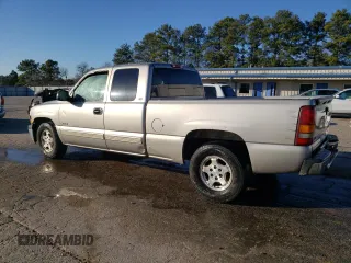 2000 Chevrolet Silverado 1500 LS with VIN 2GCEC19V3Y1143350, listed as a Copart auction lot 85902734 with 513,157 mi miles and Salvage Title. Bid and sale history available at carsss.com. Image 2.