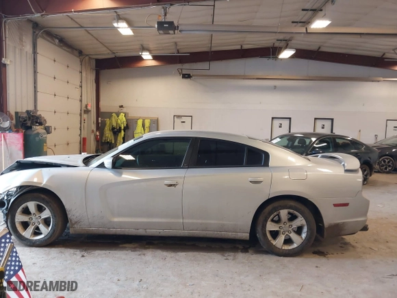2011 Dodge Charger SE with VIN 2B3CL3CG0BH615016, listed as a IAAI auction lot 41669366 with 203,197 mi miles. Bid and sale history available at carsss.com. Image 14.