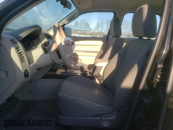 2009 Ford Escape XLS с VIN 1FMCU02729KA79471, выставлен на аукционе Copart как лот 46377415 с пробегом 138 016 миль миль и Списание • Salvage title. История ставок и продаж доступна на DreamBid. Изображение 7.
