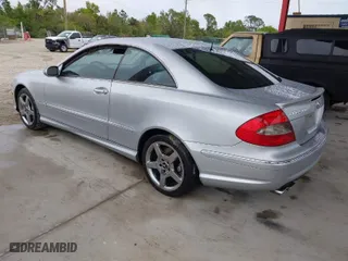 2006 Mercedes-Benz CLK-Class 5.0L with VIN WDBTJ75H76F200069, listed as a IAAI auction lot 41379101 with 173,699 mi miles. Bid and sale history available at carsss.com. Image 3.