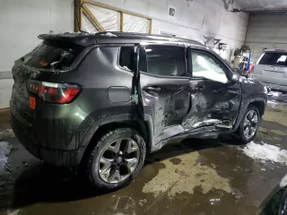 2019 Jeep Compass Limited z VIN 3C4NJDCB0KT854452, wystawiony jako Copart lot #45643835 z przebiegiem Nie podano mil oraz Czysty tytuł • Clean title. Historia ofert i sprzedaży dostępna na DreamBid. Obrazek 3.