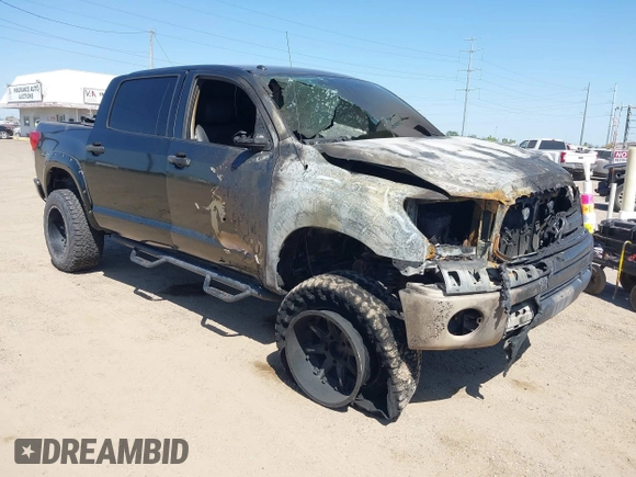 2011 Toyota Tundra 4WD Truck with VIN 5TFDW5F11BX182122, listed as a IAAI auction lot 41776414 with 1 mi miles. Bid and sale history available at carsss.com. Image 1.