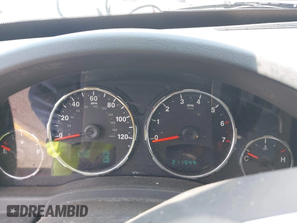 2008 Jeep Liberty Limited z VIN 1J8GN58KX8W193424, wystawiony jako IAAI lot #42398191 z przebiegiem 211 549 mil mil oraz . Historia ofert i sprzedaży dostępna na DreamBid. Obrazek 7.