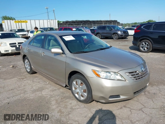 2008 Toyota Camry LE z VIN 4T1BK46K58U565640, wystawiony jako IAAI lot #42402223 z przebiegiem 147 181 mil mil oraz . Historia ofert i sprzedaży dostępna na DreamBid. Obrazek 1.