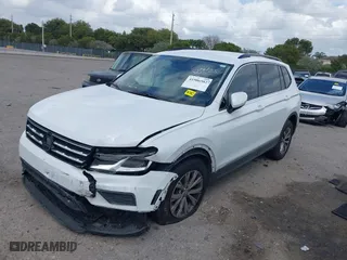 2018 Volkswagen Tiguan SEL with VIN 3VV3B7AX7JM219565, listed as a IAAI auction lot 41906582 with 92,391 mi miles. Bid and sale history available at carsss.com. Image 17.