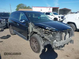 2020 Infiniti QX60 LUXE with VIN 5N1DL0MMXLC526804, listed as a IAAI auction lot 41847277 with 131,121 mi miles. Bid and sale history available at carsss.com. Image 1.