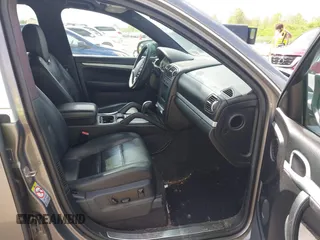2008 Porsche Cayenne S z VIN WP1AB29P48LA44473, wystawiony jako IAAI lot #42273368 z przebiegiem 181 076 mil mil oraz . Historia ofert i sprzedaży dostępna na DreamBid. Obrazek 5.