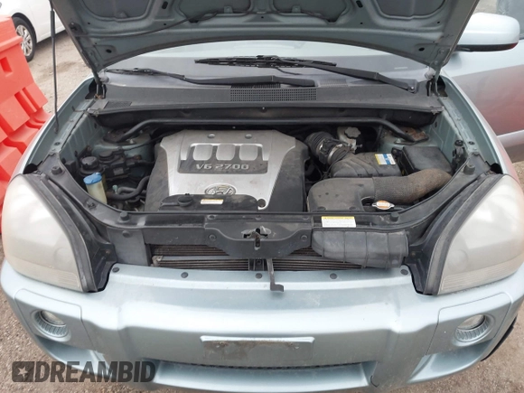 2007 Hyundai Tucson SE with VIN KM8JN72D47U482954, listed as a IAAI auction lot 41902192 with 170,045 mi miles and . Bid and sale history available at DreamBid. Image 10.