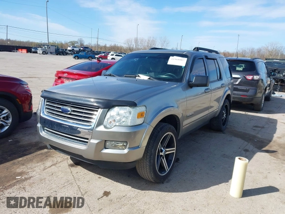 2008 Ford Explorer XLT with VIN 1FMEU63EX8UB29593, listed as a IAAI auction lot 41968887 with 145,742 mi miles. Bid and sale history available at carsss.com. Image 2.