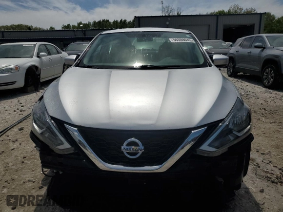 2019 Nissan Sentra S z VIN 3N1AB7AP8KY309049, wystawiony jako Copart lot #56308045 z przebiegiem 143 815 mil mil oraz Szkoda całkowita • Salvage title. Historia ofert i sprzedaży dostępna na DreamBid. Obrazek 5.