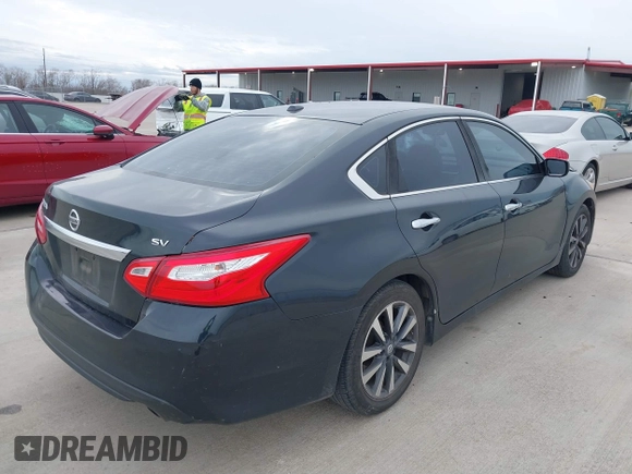 2017 Nissan Altima SV z VIN 1N4AL3AP8HC262812, wystawiony jako IAAI lot #41368404 z przebiegiem 190 734 mil mil oraz . Historia ofert i sprzedaży dostępna na DreamBid. Obrazek 4.
