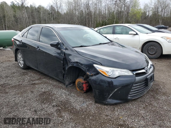 2015 Toyota Camry XLE z VIN 4T1BF1FK7FU498457, wystawiony jako Copart lot #52054965 z przebiegiem 230 413 mil mil oraz Czysty tytuł • Clean title. Historia ofert i sprzedaży dostępna na DreamBid. Obrazek 4.