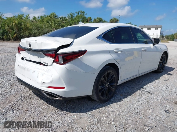 2021 Lexus ES with VIN 58AGZ1B10MU096246, listed as a IAAI auction lot 41947395 with 92,450 mi miles. Bid and sale history available at carsss.com. Image 4.