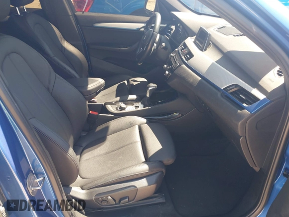 2017 BMW X1 sDrive28i with VIN WBXHU7C31H5H33281, listed as a IAAI auction lot 41814792 with 55,756 mi miles. Bid and sale history available at carsss.com. Image 5.