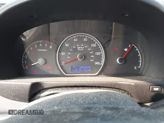 2009 Hyundai Elantra SE z VIN KMHDU46D49U674676, wystawiony jako IAAI lot #42411018 z przebiegiem 107 655 mil mil oraz . Historia ofert i sprzedaży dostępna na DreamBid. Obrazek 7.