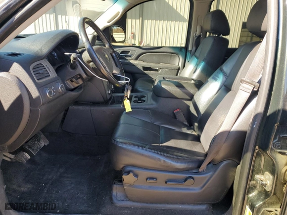 2013 Chevrolet Avalanche LT with VIN 3GNTKFE72DG223178, listed as a Copart auction lot 87508035 with 178,648 mi miles and Salvage Title. Bid and sale history available at carsss.com. Image 7.