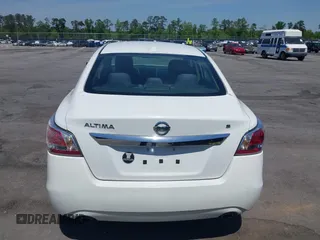 2015 Nissan Altima S with VIN 1N4AL3AP7FN897201, listed as a IAAI auction lot 42026527 with 192,944 mi miles and . Bid and sale history available at carsss.com. Image 16.