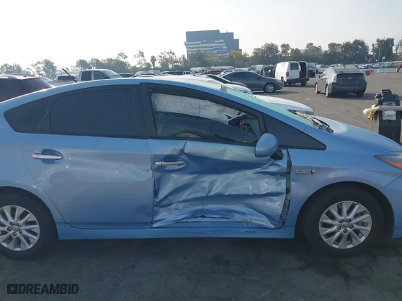 2013 Toyota Prius Plug-In with VIN JTDKN3DP2D3043732, listed as a IAAI auction lot 41457433 with 61,575 mi miles. Bid and sale history available at carsss.com. Image 13.