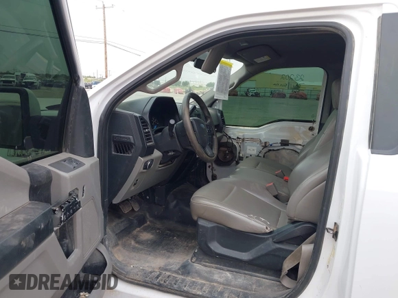 2018 Ford F-150 XL with VIN 1FTMF1CB6JKF34886, listed as a IAAI auction lot 42057393 with 129,936 mi miles and . Bid and sale history available at DreamBid. Image 5.