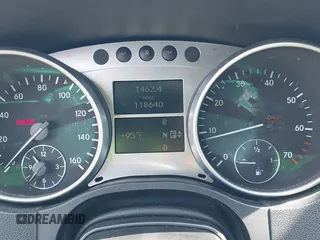 2006 Mercedes-Benz M 350 z VIN 4JGBB86E76A080125, wystawiony jako IAAI lot #42485293 z przebiegiem 118 640 mil mil oraz . Historia ofert i sprzedaży dostępna na DreamBid. Obrazek 7.