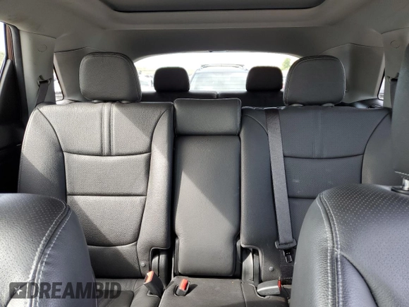 2013 Kia Sorento SX z VIN 5XYKWDA22DG389884, wystawiony jako Copart lot #58813735 z przebiegiem 101 567 mil mil oraz Szkoda całkowita • Salvage title. Historia ofert i sprzedaży dostępna na DreamBid. Obrazek 10.
