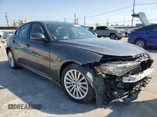 2022 Alfa Romeo Giulia with VIN ZARFAMAN9N7660163, listed as a Copart auction lot 60859815 with 33,912 mi miles and Salvage title. Bid and sale history available at DreamBid. Image 4.