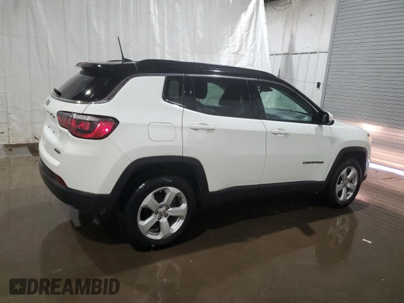 2020 Jeep Compass Latitude z VIN 3C4NJDBB3LT244287, wystawiony jako Copart lot #57587395 z przebiegiem 53 063 mil mil oraz Czysty tytuł • Clean title. Historia ofert i sprzedaży dostępna na DreamBid. Obrazek 3.