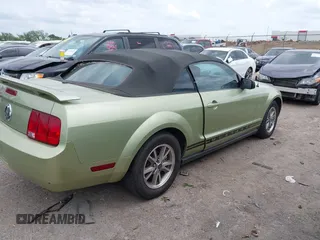 2005 Ford Mustang Deluxe with VIN 1ZVFT84N555249312, listed as a IAAI auction lot 42145721 with 334,417 mi miles. Bid and sale history available at carsss.com. Image 4.
