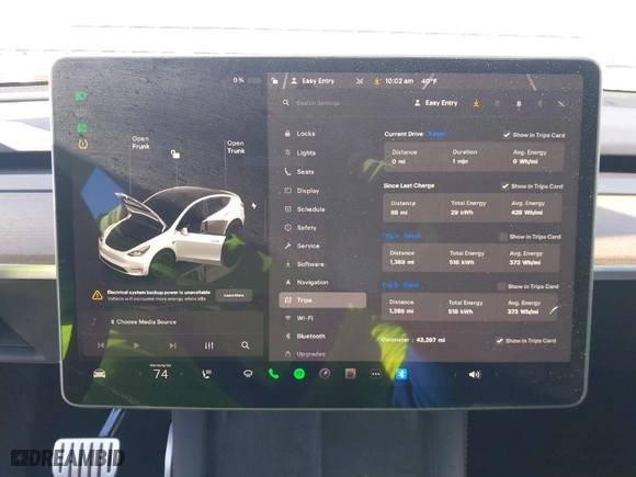 2022 Tesla Model Y Performance with VIN 7SAYGDEF7NF537401, listed as a IAAI auction lot 41540346 with NaN miles. Bid and sale history available at carsss.com. Image 18.