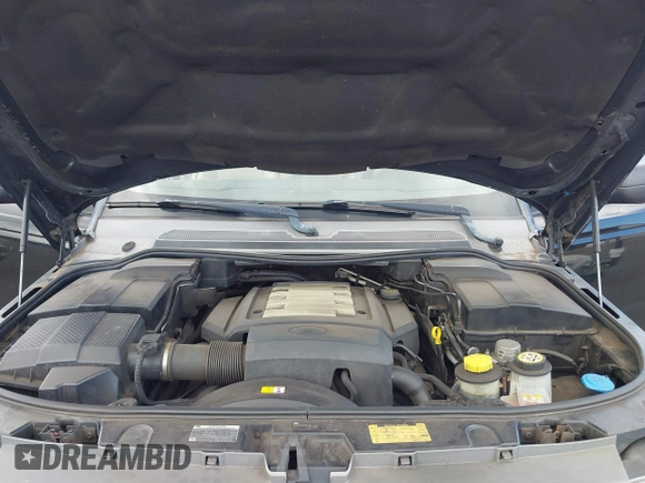 2009 Land Rover Range Rover Sport HSE with VIN SALSF25479A211999, listed as a IAAI auction lot 42440099 with 100,067 mi miles and . Bid and sale history available at DreamBid. Image 10.