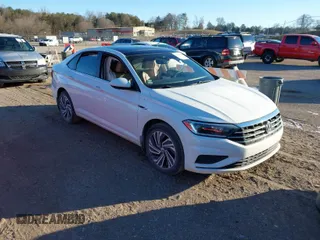 2020 Volkswagen Jetta SEL z VIN 3VWE57BU8LM089346, wystawiony jako IAAI lot #41339164 z przebiegiem 54 864 mil mil oraz . Historia ofert i sprzedaży dostępna na DreamBid. Obrazek 1.