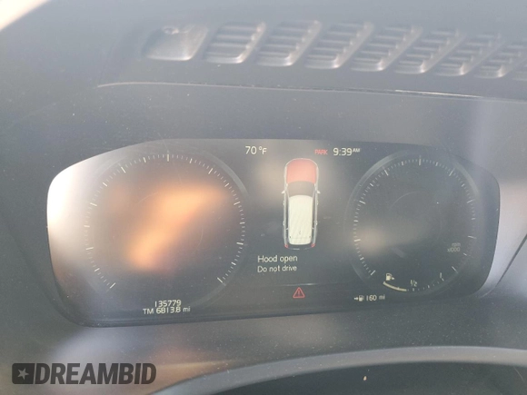 2017 Volvo XC90 Momentum with VIN YV4A22PK5H1148777, listed as a Copart auction lot 55532165 with 135,779 mi miles and Clean Title. Bid and sale history available at DreamBid. Image 9.