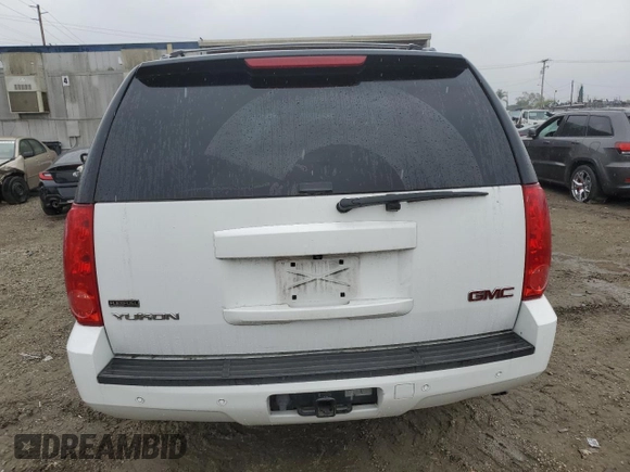 2011 GMC Yukon SLE with VIN 1GKS1AE02BR224975, listed as a Copart auction lot 47647715 with 115,676 mi miles and Salvage Title. Bid and sale history available at carsss.com. Image 6.