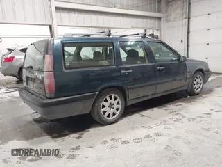 1994 Volvo 850 с VIN YV1LW5710R2026259, выставлен на аукционе IAAI как лот 42212725 с пробегом 292 377 миль миль и . История ставок и продаж доступна на DreamBid. Изображение 4.