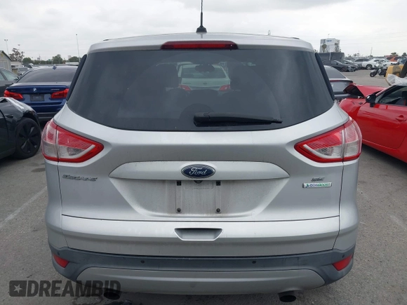 2015 Ford Escape SE with VIN 1FMCU0G95FUC81490, listed as a IAAI auction lot 42136791 with 140,967 mi miles. Bid and sale history available at carsss.com. Image 16.