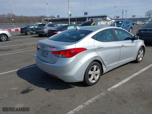 2011 Hyundai Elantra Ltd with VIN KMHDH4AE9BU140051, listed as a IAAI auction lot 41721100 with 185,075 mi miles. Bid and sale history available at carsss.com. Image 4.