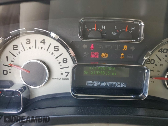 2013 Ford Expedition XLT with VIN 1FMJU1H56DEF26541, listed as a Copart auction lot 63206605 with 215,793 mi miles and Salvage title. Bid and sale history available at DreamBid. Image 9.