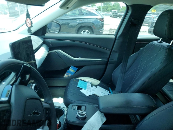 2023 Ford Mustang Mach-E Select с VIN 3FMTK1S56PMA81188, выставлен на аукционе Copart как лот 60683115 с пробегом Не указан миль и Списание • Salvage title. История ставок и продаж доступна на DreamBid. Изображение 8.