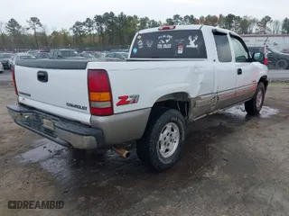 1999 Chevrolet Silverado 1500 LT with VIN 1GCEK19T4XE253421, listed as a IAAI auction lot 41962631 with 1 mi miles. Bid and sale history available at carsss.com. Image 4.