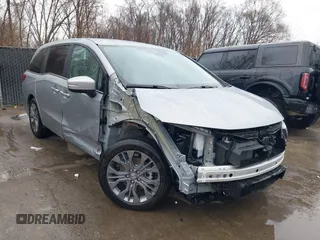 2025 Honda Odyssey Touring с VIN 5FNRL6H85SB028084, выставлен на аукционе IAAI как лот 41822857 с пробегом 3 784 миль миль и . История ставок и продаж доступна на DreamBid. Изображение 1.