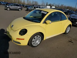 2010 Volkswagen New Beetle Coupe with VIN 3VWPG3AG0AM014287, listed as a Copart auction lot 42036055 with 108,780 mi miles and Clean Title. Bid and sale history available at carsss.com. Image 1.