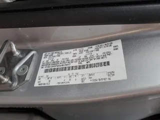2016 Ford Escape SE z VIN 1FMCU0G74GUB15817, wystawiony jako Copart lot #52945435 z przebiegiem 153 737 mil mil oraz Szkoda całkowita • Salvage title. Historia ofert i sprzedaży dostępna na DreamBid. Obrazek 14.