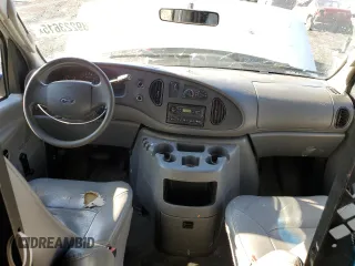 2004 Ford Econoline Cargo z VIN 1FTNE24LX4HA51567, wystawiony jako Copart lot #89223615 z przebiegiem 235 782 mil mil oraz Czysty tytuł • Clean title. Historia ofert i sprzedaży dostępna na DreamBid. Obrazek 8.