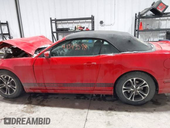 2014 Ford Mustang V6 with VIN 1ZVBP8EM1E5272367, listed as a IAAI auction lot 41543598 with 76,847 mi miles. Bid and sale history available at carsss.com. Image 14.