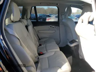 2020 Volvo XC90 Momentum with VIN YV4102PK4L1591775, listed as a Copart auction lot 84512774 with 43,809 mi miles and Salvage Title. Bid and sale history available at carsss.com. Image 12.