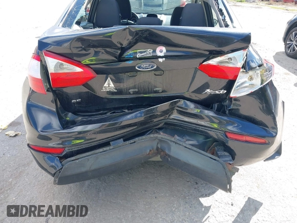 2015 Ford Fiesta SE with VIN 3FADP4BJXFM189438, listed as a IAAI auction lot 40535245 with 102,013 mi miles. Bid and sale history available at carsss.com. Image 6.