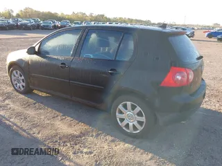 2008 Volkswagen Rabbit S z VIN WVWDB71KX8W331634, wystawiony jako IAAI lot #41822205 z przebiegiem 176 502 mil mil oraz . Historia ofert i sprzedaży dostępna na DreamBid. Obrazek 3.
